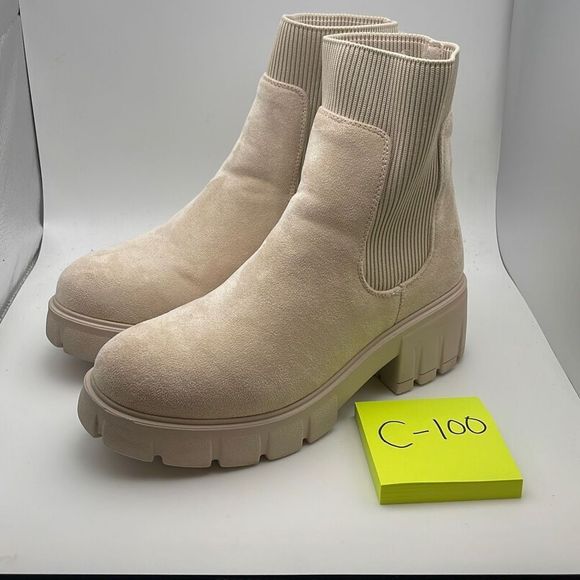 CUSHIONAIRE Women's slip on chelsea boot +Memory Foam SIZE 7 Wide - Picture 3 of 9